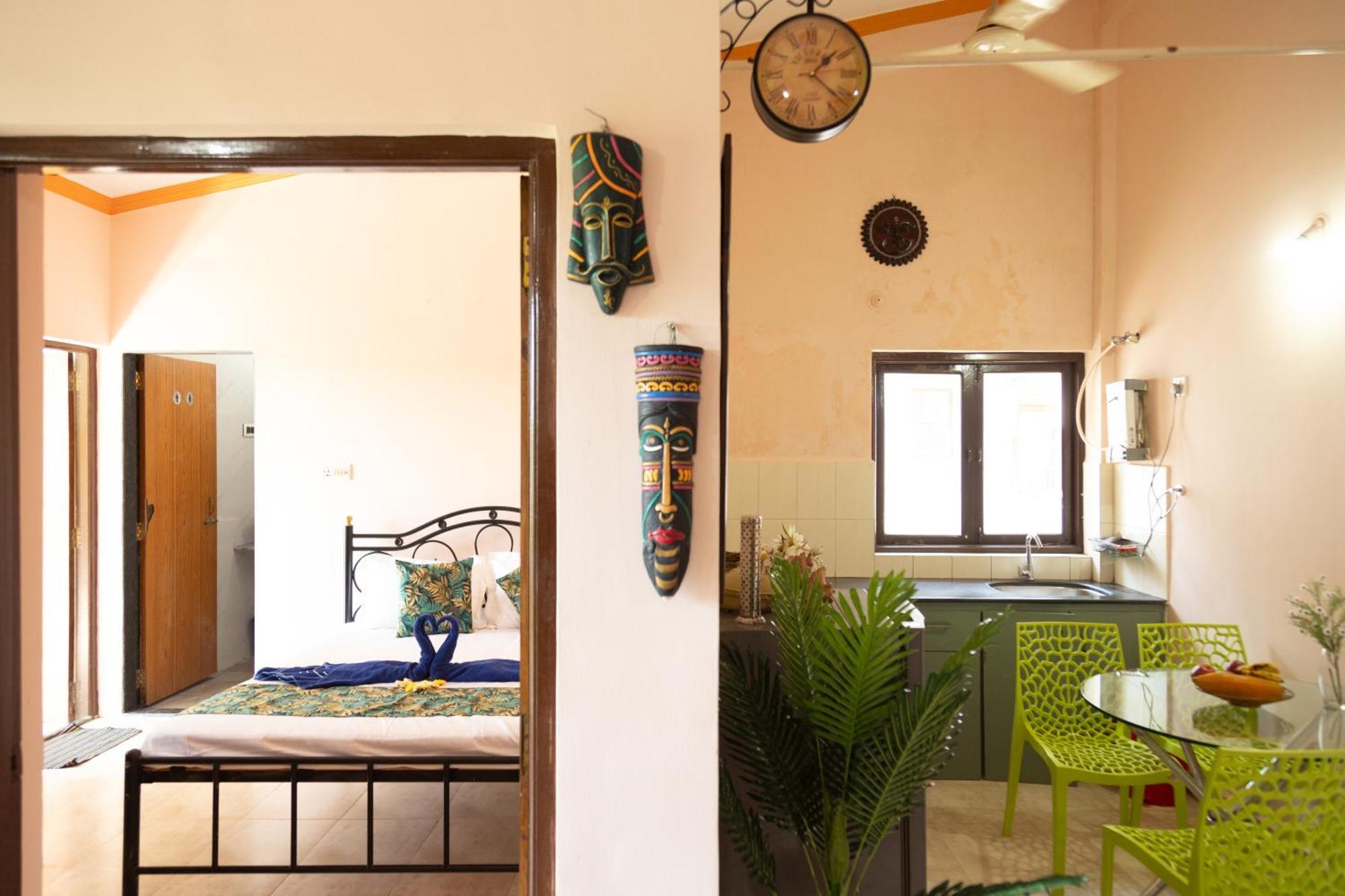 Bbn Serviced Apartment Calangute Zimmer foto