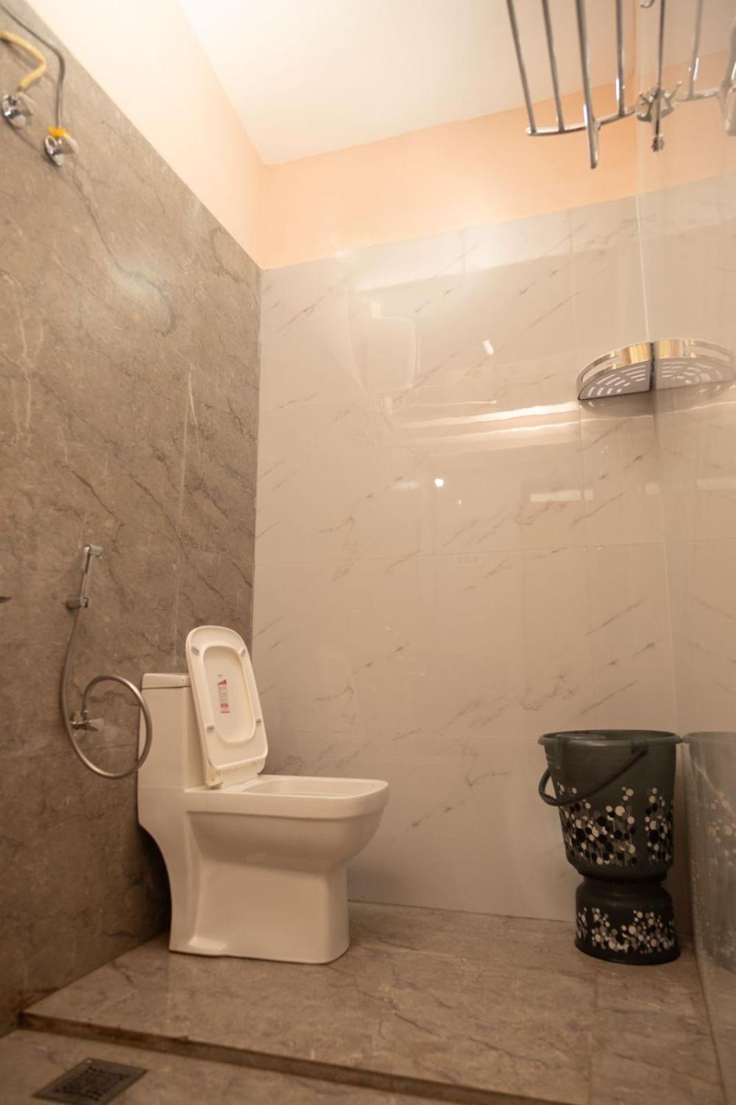 Bbn Serviced Apartment Calangute Zimmer foto
